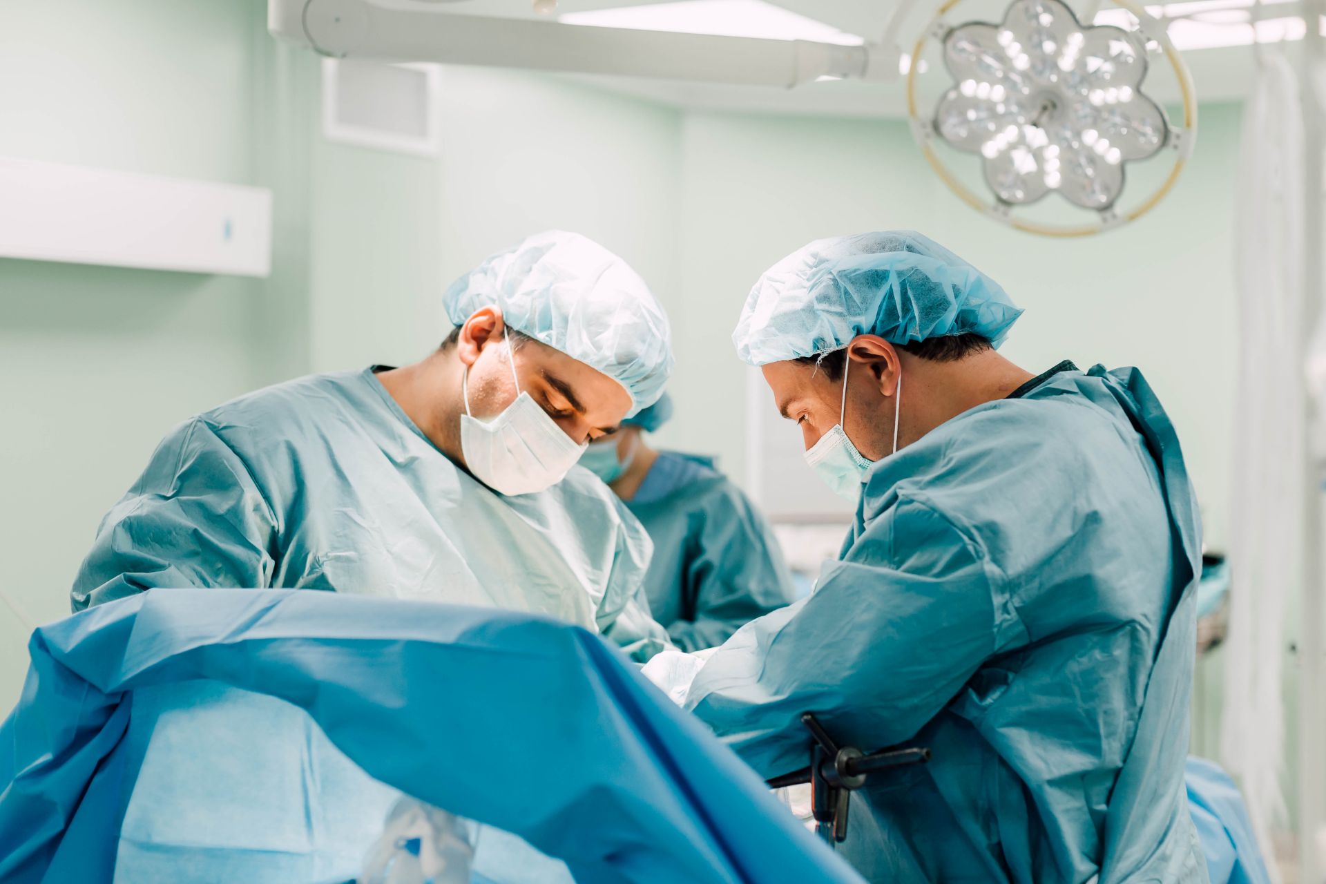 Где лечат рак в Казахстане: обзор онкологических центров и клиник